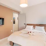 Ariadni Suite 2